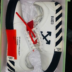 Off-White Vulc Low size 9.5 worn.